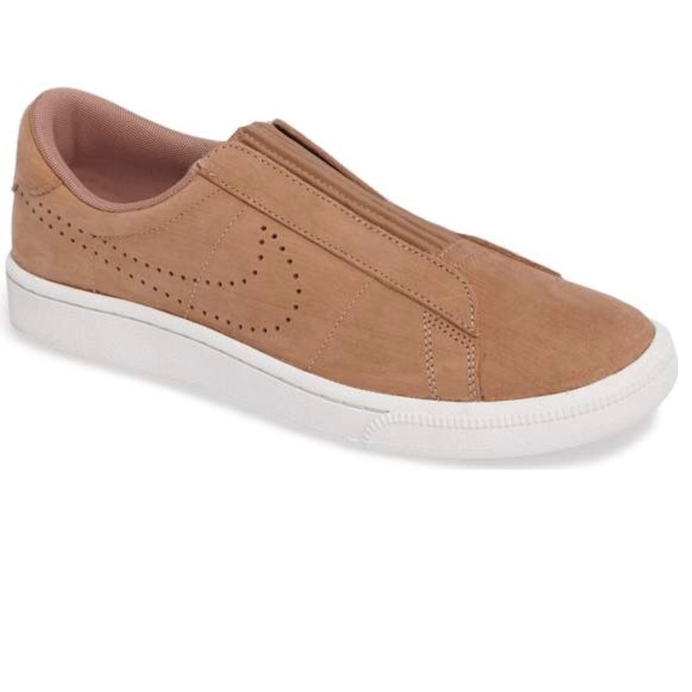 ISO Women’s Nike EZ slip on Tennis Shoes size 6